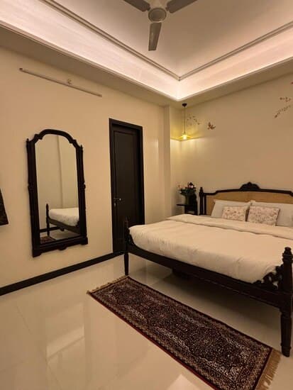 Super Deluxe Room – Mirror View